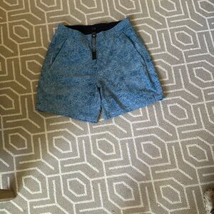 Men’s lululemon shorts. Blue speckled pattern. 7 inch inseam. Like new